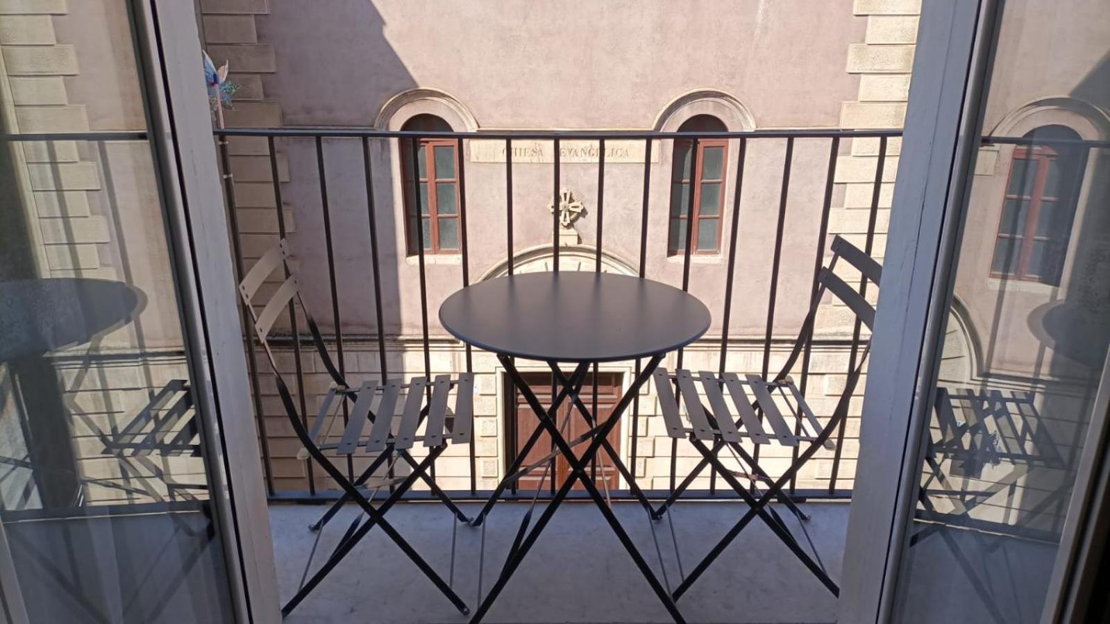 شقة Casa Del Sole كاتانيا الغرفة الصورة